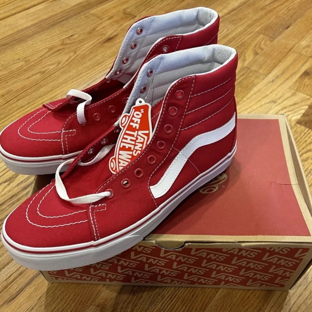 Men’s or Women’s Vans Red High-Top Sneakers Sz 9 NEW WITH BOX